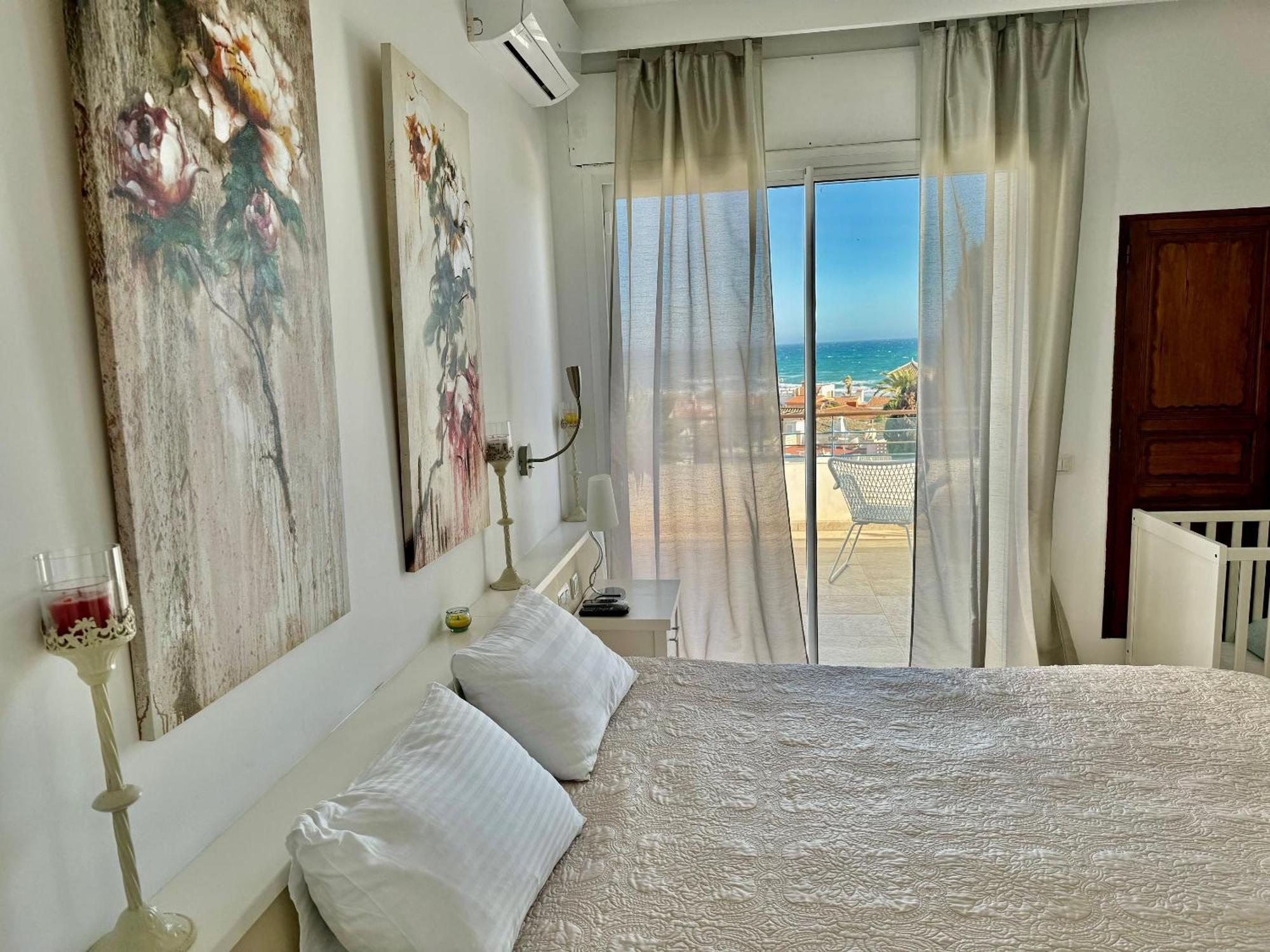 Hermosa En Marbella,100 M Playa, Vistas Al Mar, Piscina Privada Marbella