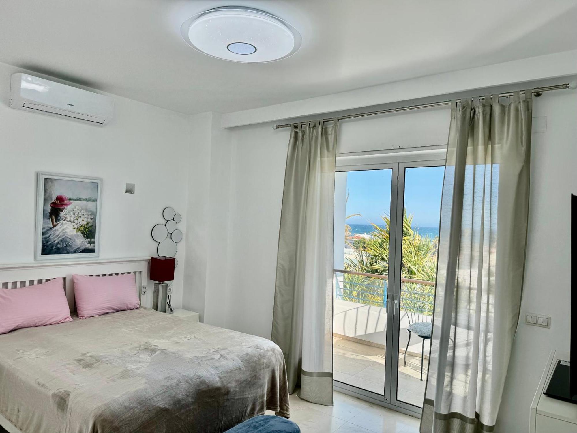 Hermosa En Marbella,100 M Playa, Vistas Al Mar, Piscina Privada * Marbella