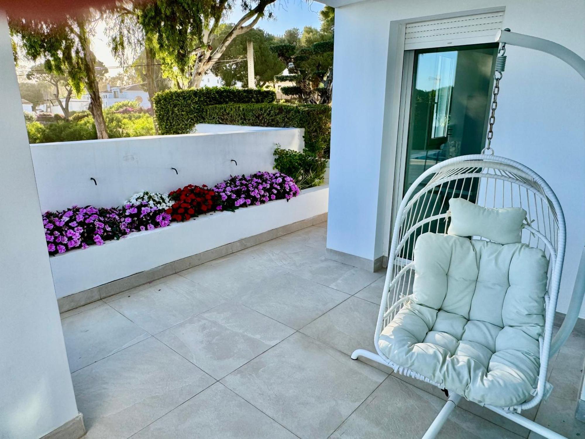 Villa Hermosa En Marbella,100 M Playa, Vistas Al Mar, Piscina Privada Marbella