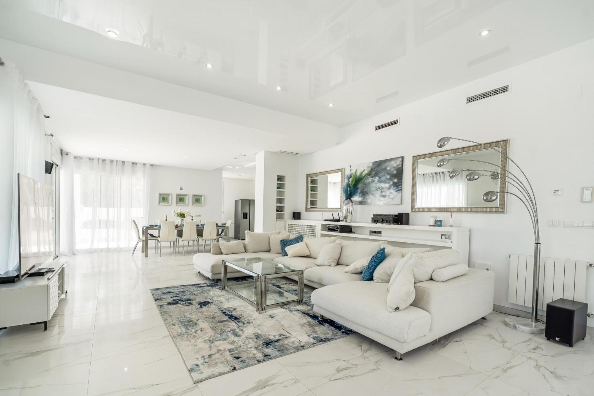 Villa Hermosa En Marbella,100 M Playa, Vistas Al Mar, Piscina Privada Marbella