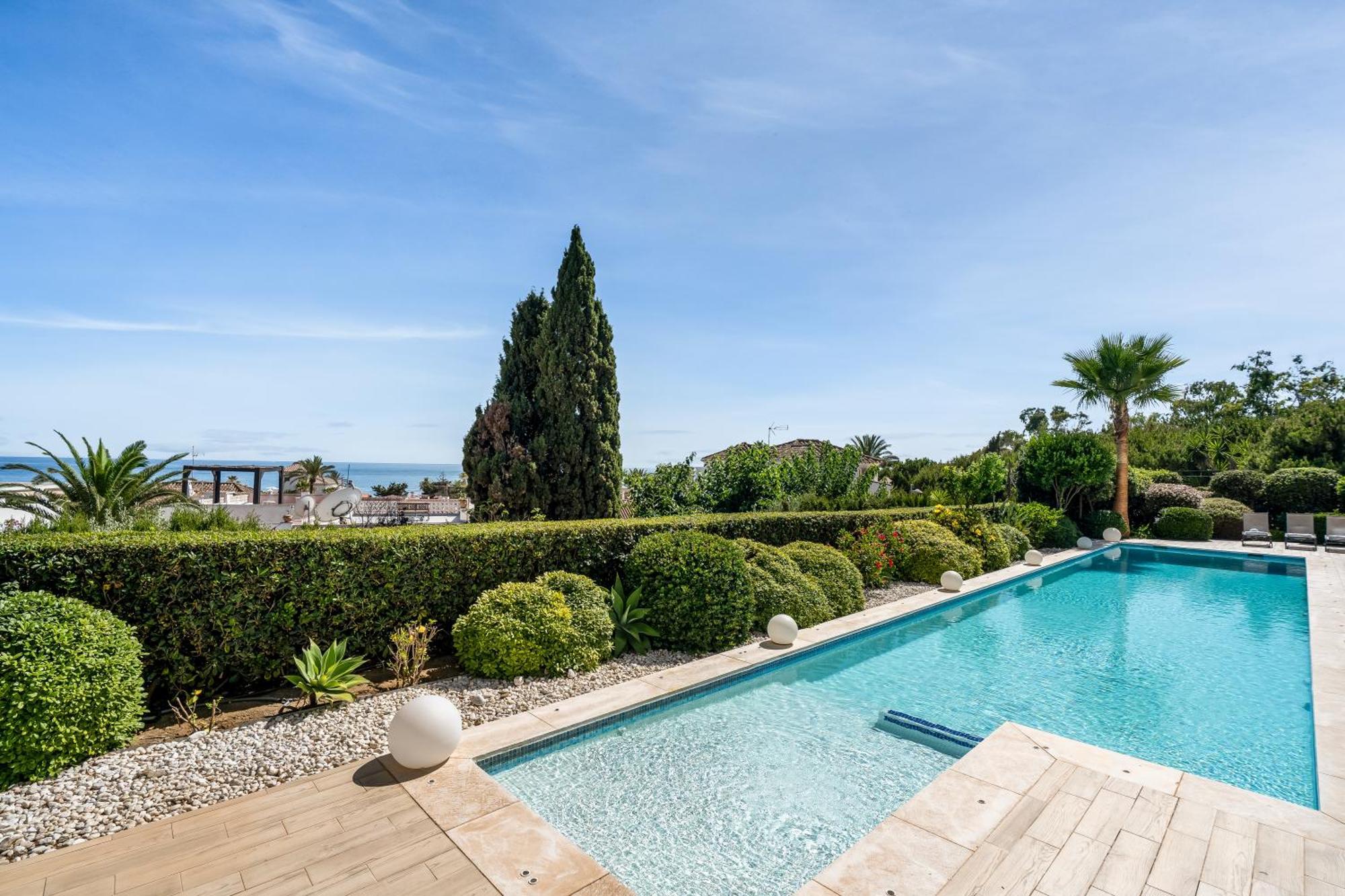 Hermosa En Marbella,100 M Playa, Vistas Al Mar, Piscina Privada Villa