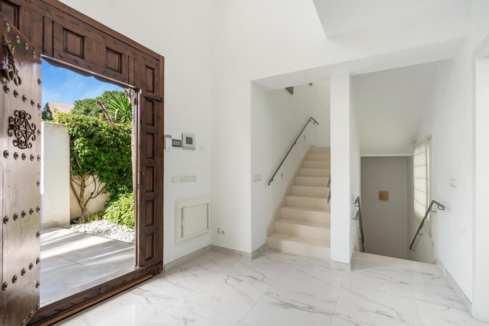 Villa Hermosa En Marbella,100 M Playa, Vistas Al Mar, Piscina Privada *