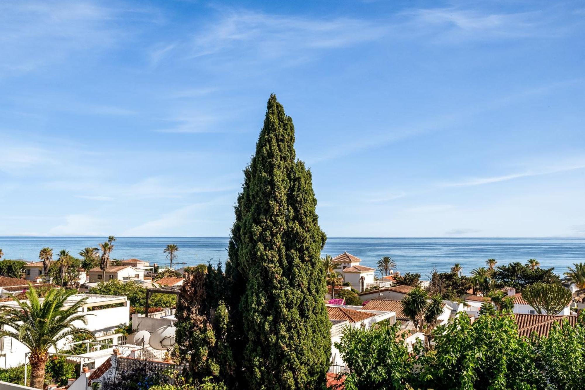 Hermosa En Marbella,100 M Playa, Vistas Al Mar, Piscina Privada Villa