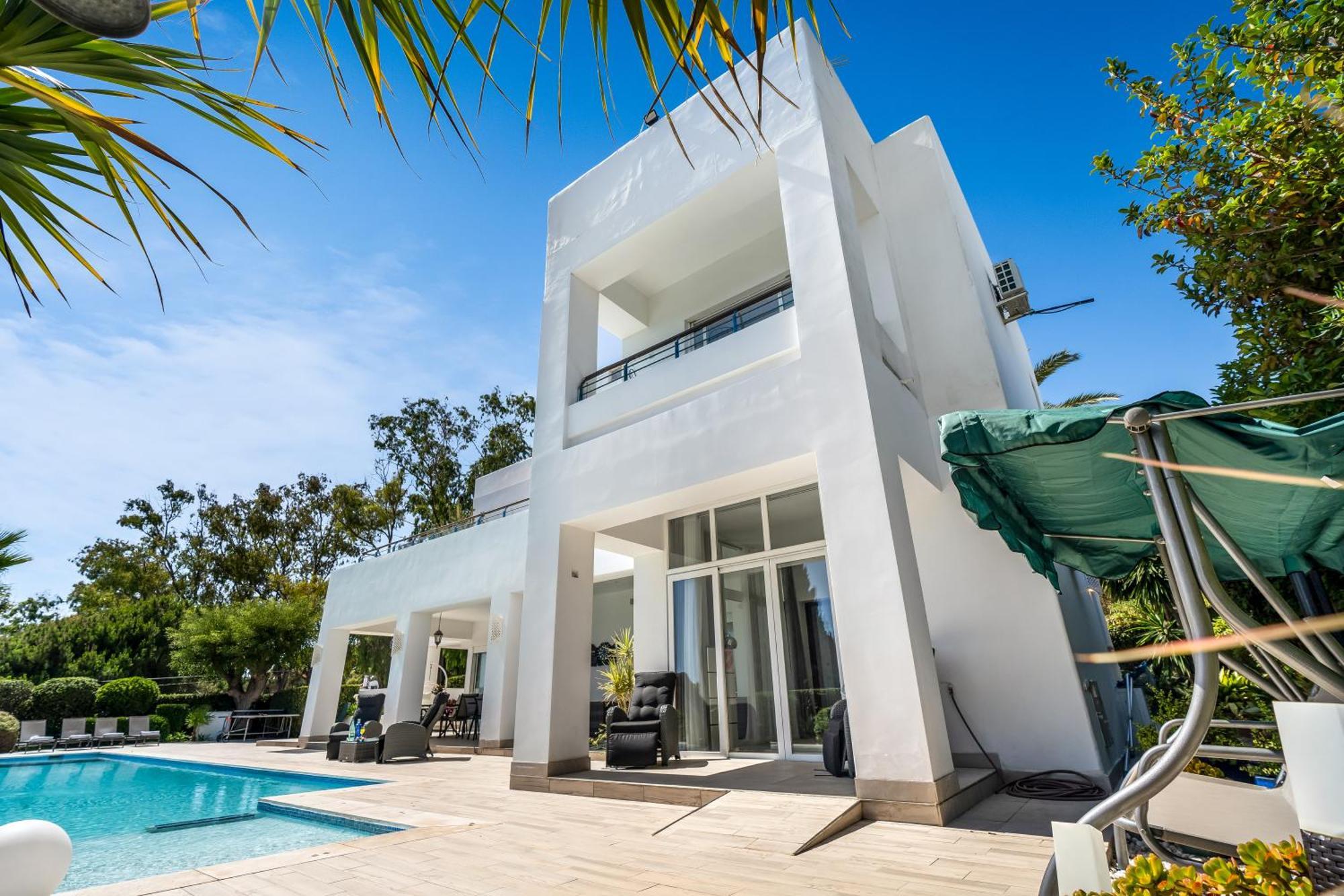 Hermosa En Marbella,100 M Playa, Vistas Al Mar, Piscina Privada Villa *