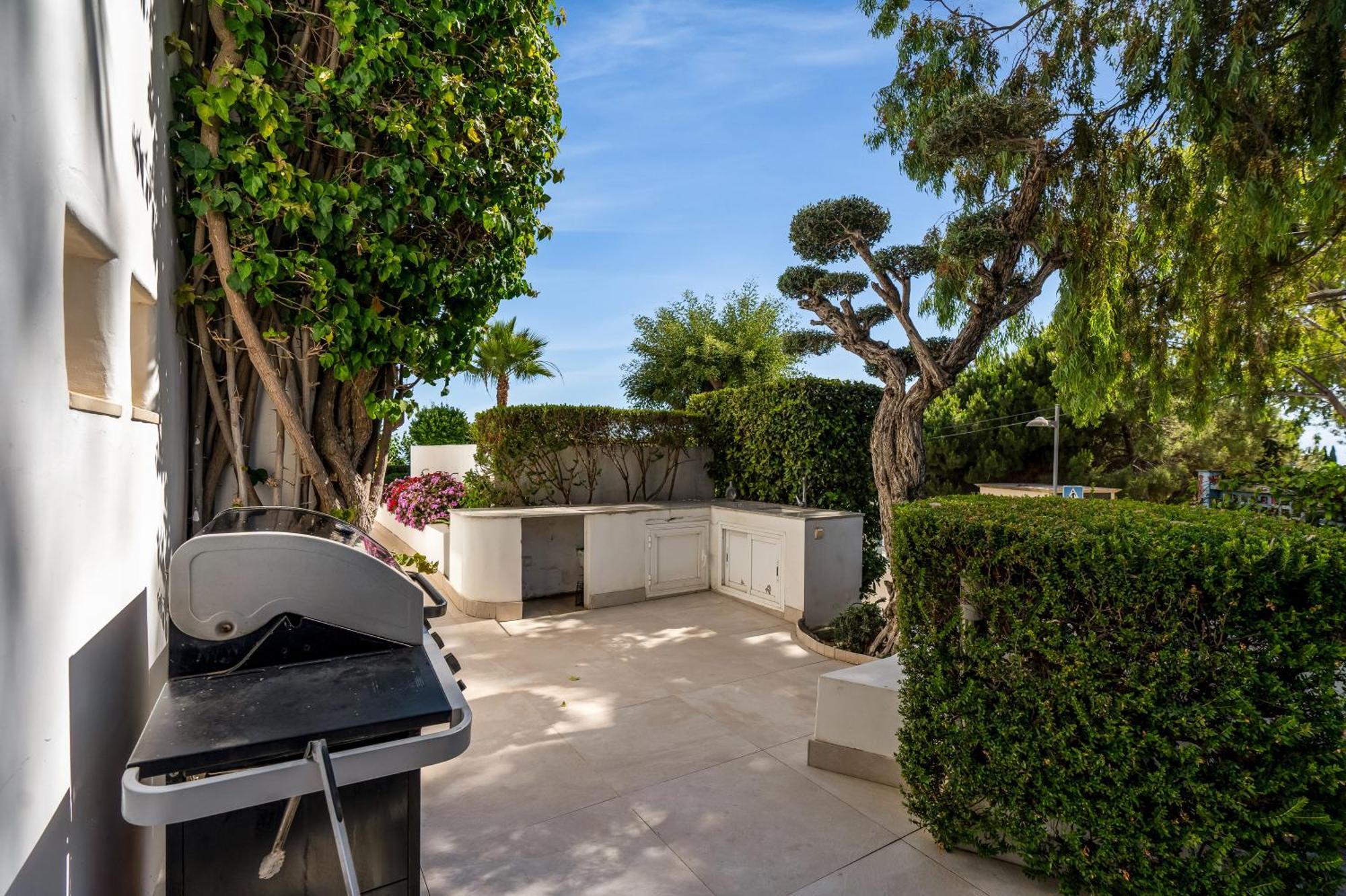 Villa Hermosa En Marbella,100 M Playa, Vistas Al Mar, Piscina Privada *