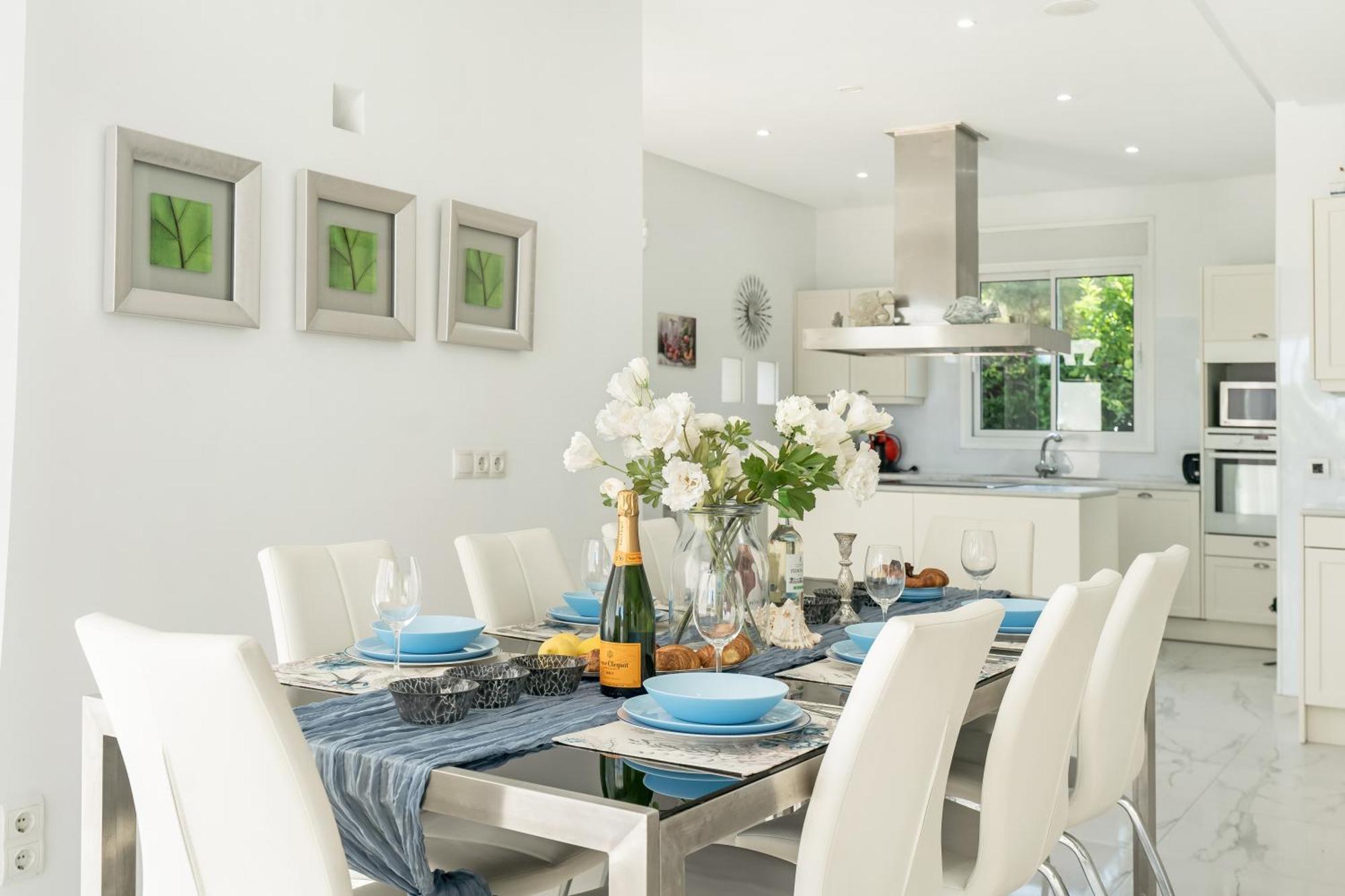 Hermosa En Marbella,100 M Playa, Vistas Al Mar, Piscina Privada Villa *