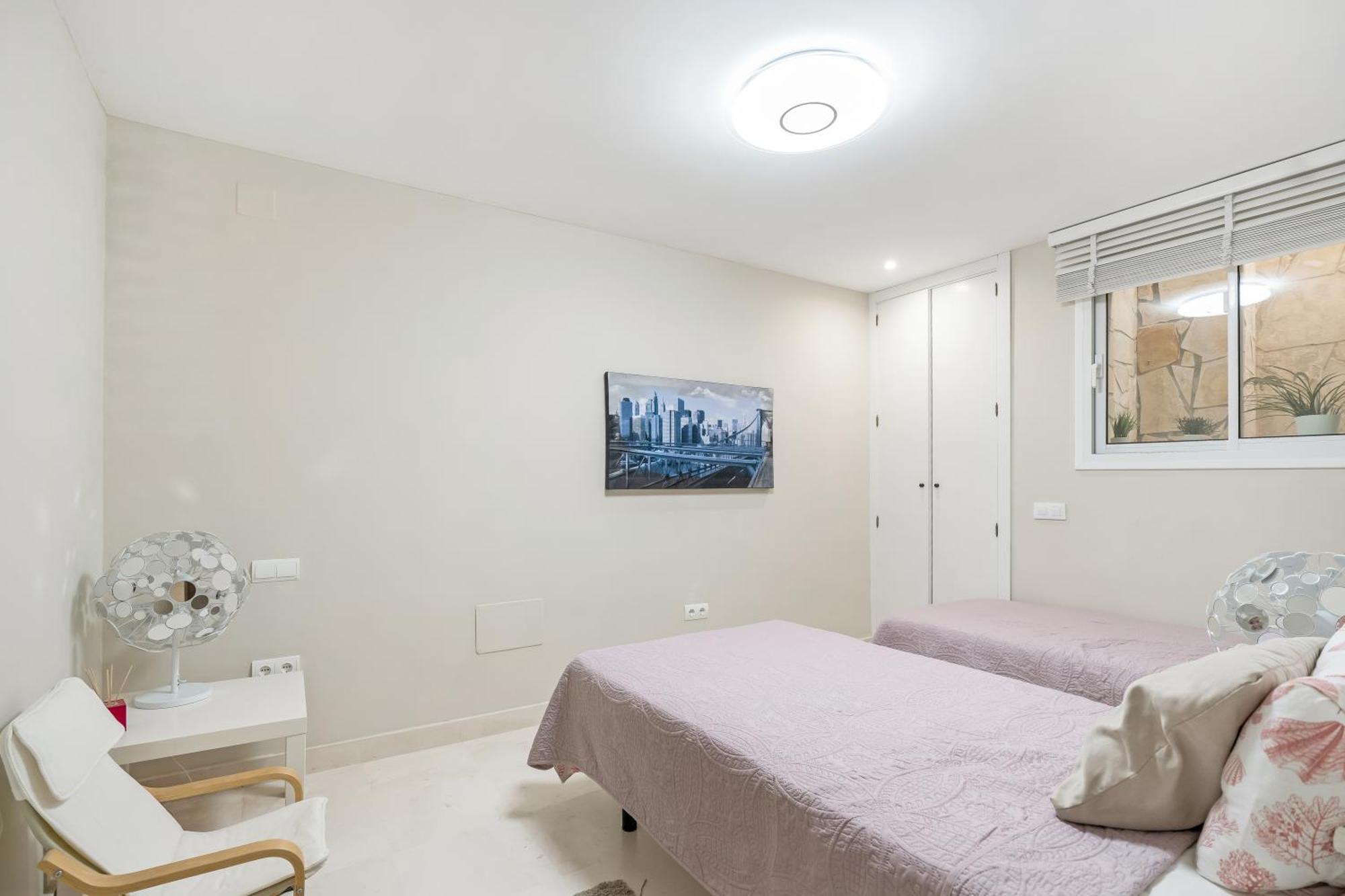 Villa Hermosa En Marbella,100 M Playa, Vistas Al Mar, Piscina Privada *