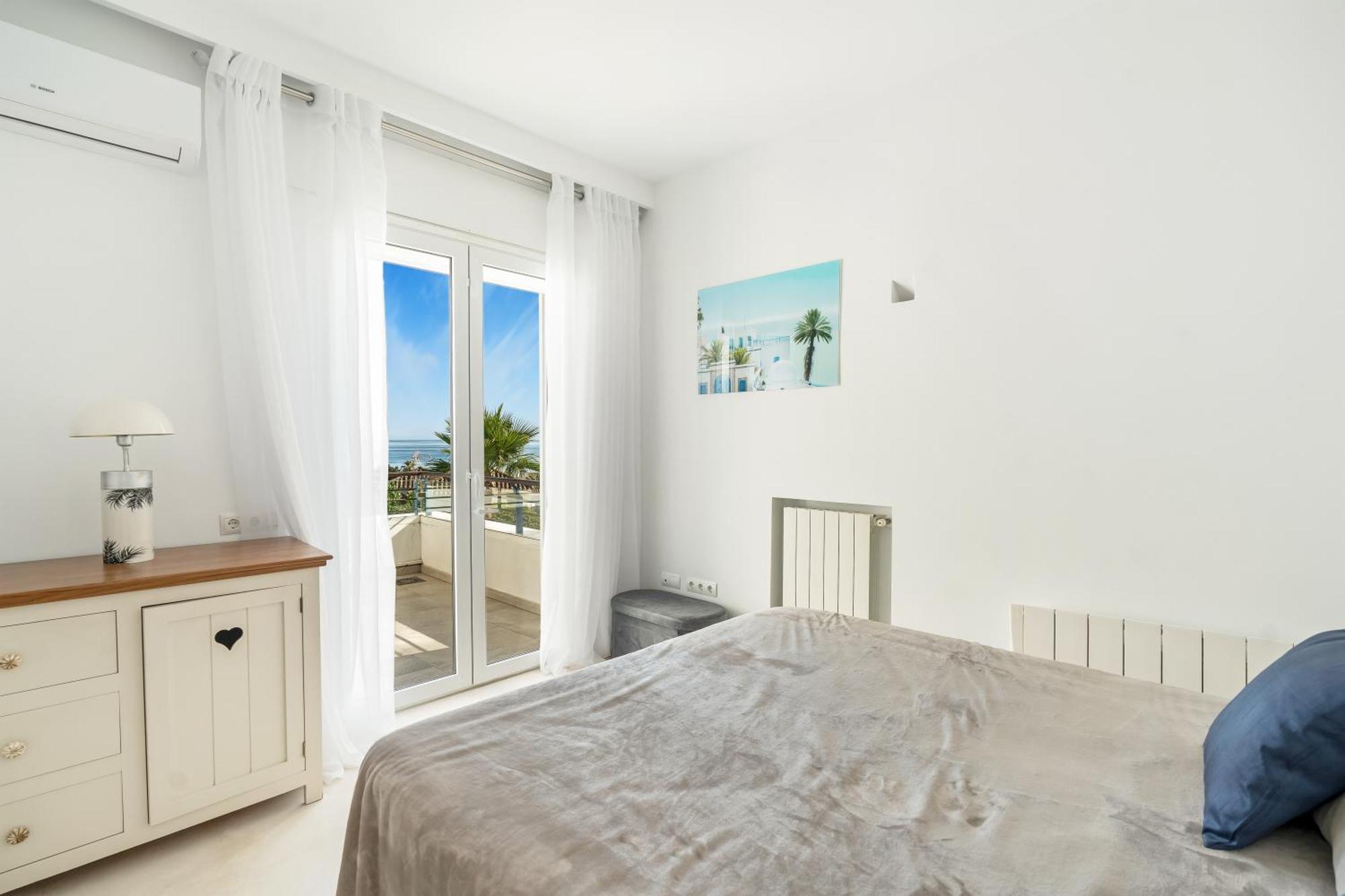 Villa Hermosa En Marbella,100 M Playa, Vistas Al Mar, Piscina Privada Marbella
