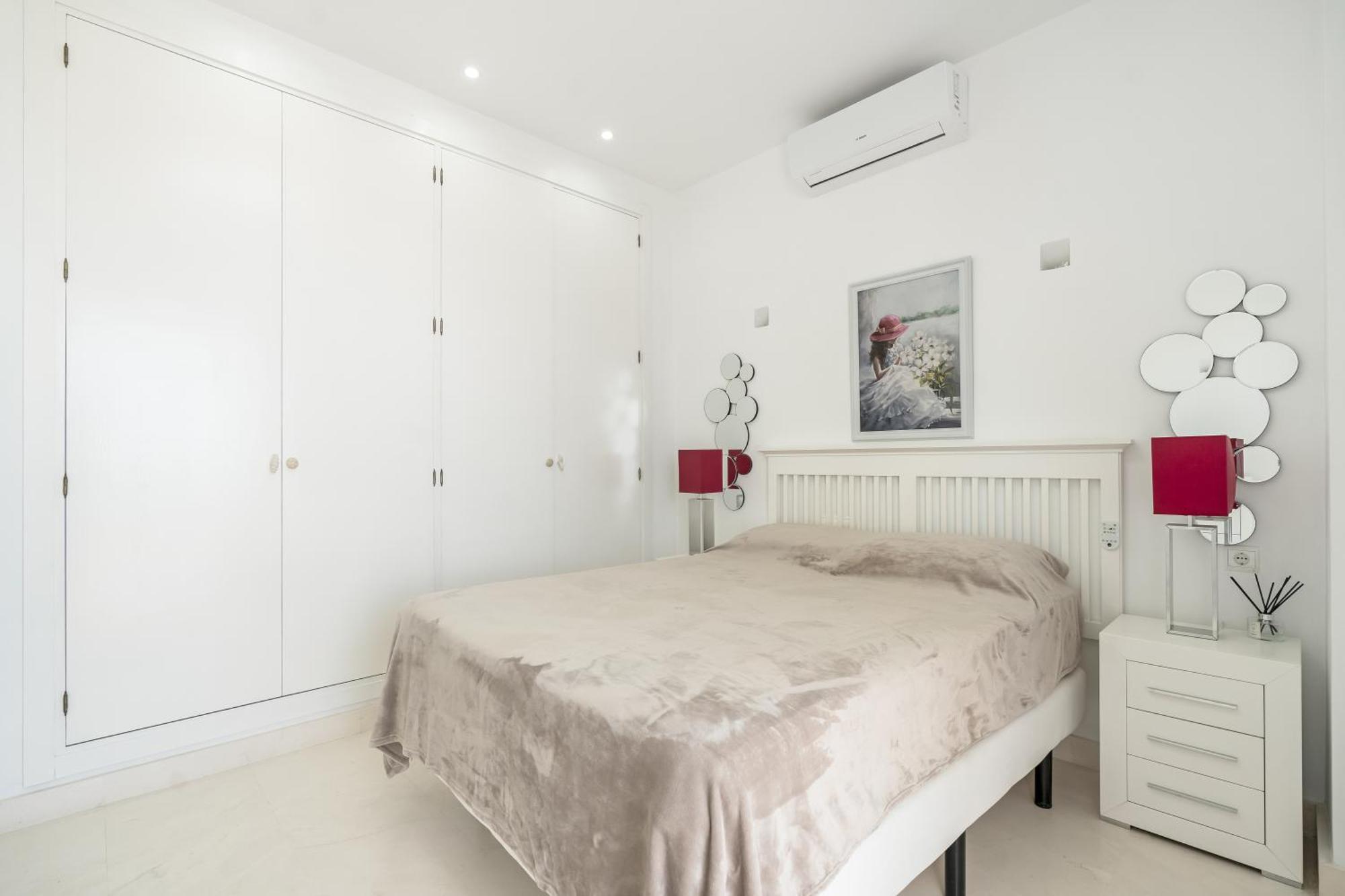 Hermosa En Marbella,100 M Playa, Vistas Al Mar, Piscina Privada